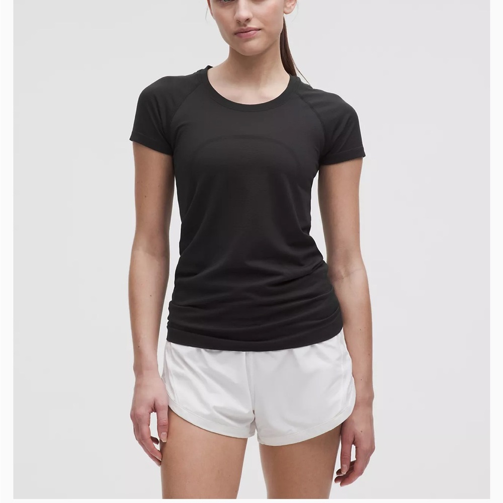 Swiftly Tech Short-Sleeve Shirt 2.0 Hip Length Black Size 6